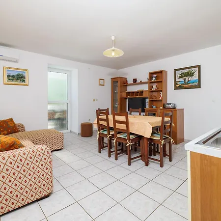 Apartament House Marija Poljice(Krk)